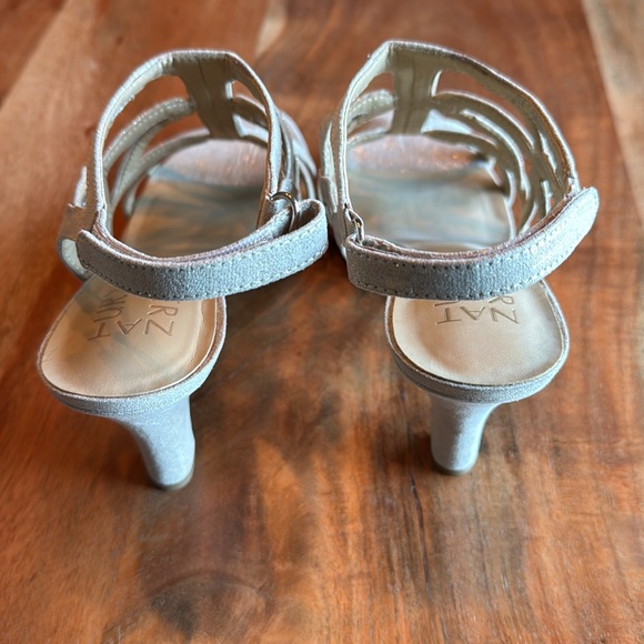 Women’s naturalizer, danya heeled sandal, taupe/gold size 6.5 medium - Picture 5 of 6